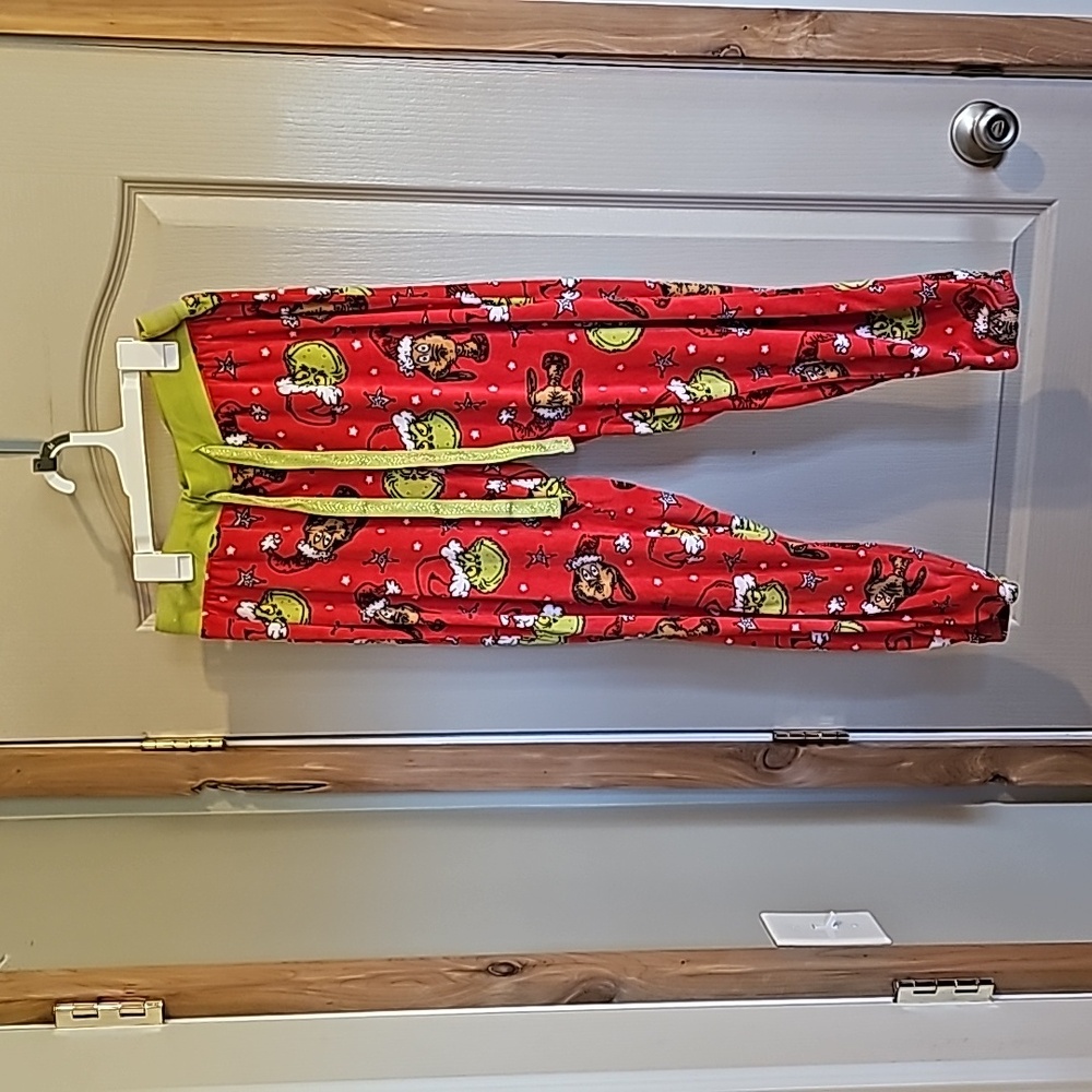 Dr. Seuss How the Grinch stole Christmas 🎄 pajama pants size 8/10 medium